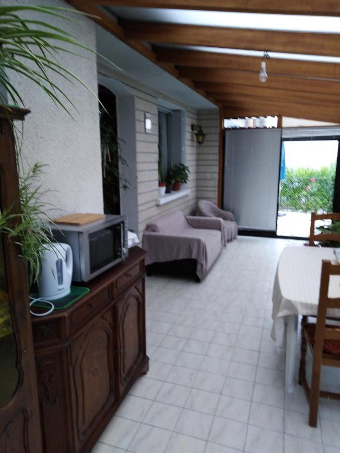 Chez Myla Chambre Avec Tv Ecran Plat Et Salle De Bain Privative Bourges Exteriör bild
